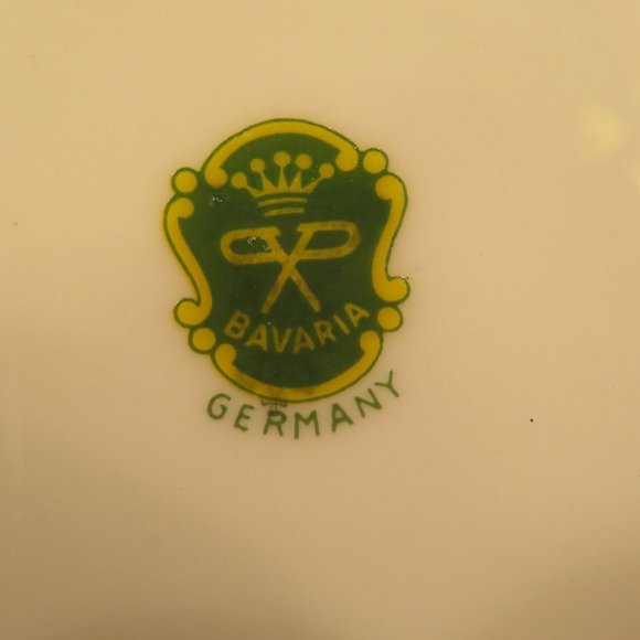 Butchart Gardens Collectible Plate Ceramic 6.75" Dia. (177C) - Picture 4 of 4